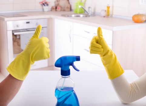 Local recurring cleaning for kitchens and bathrooms in Ealing properties